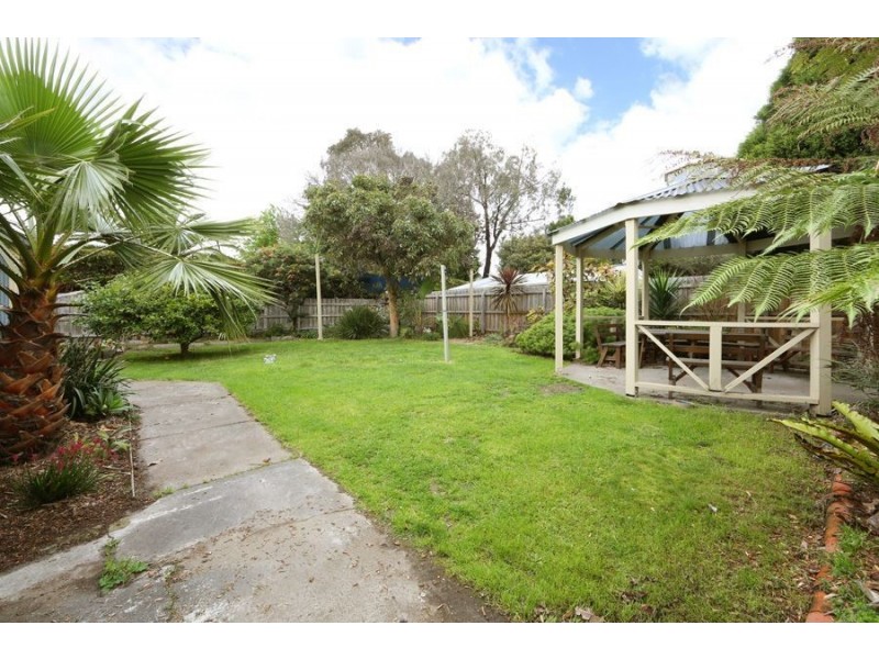 19 Winchester Drive, Bayswater North VIC 3153