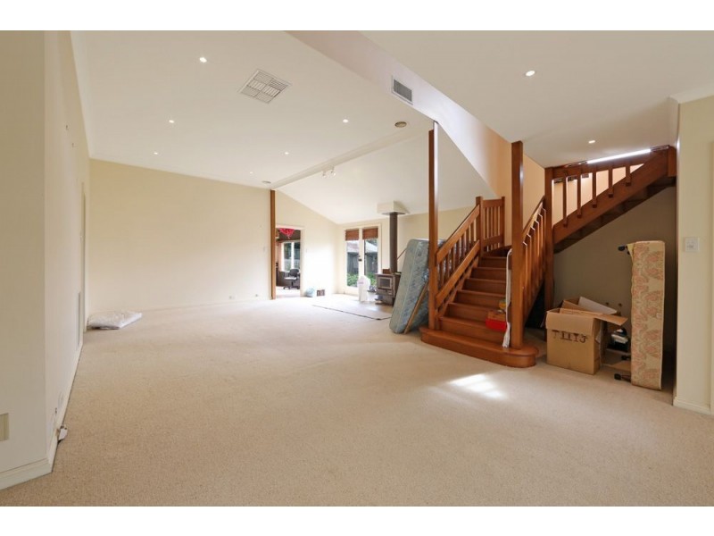 83 Burke Road, Ferntree Gully VIC 3156