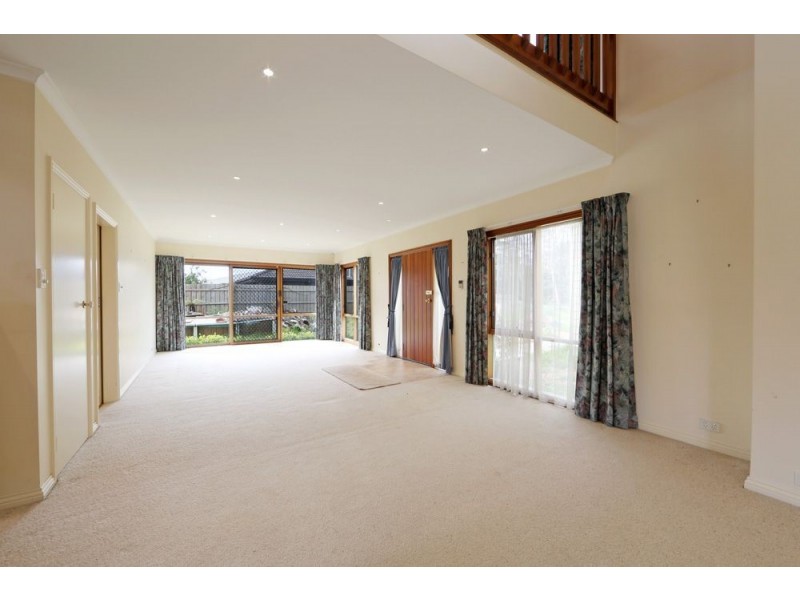 83 Burke Road, Ferntree Gully VIC 3156