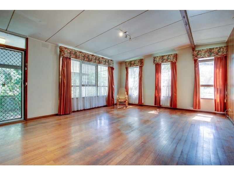 10 Vaughan Road, Ferntree Gully VIC 3156