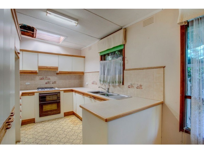 10 Vaughan Road, Ferntree Gully VIC 3156