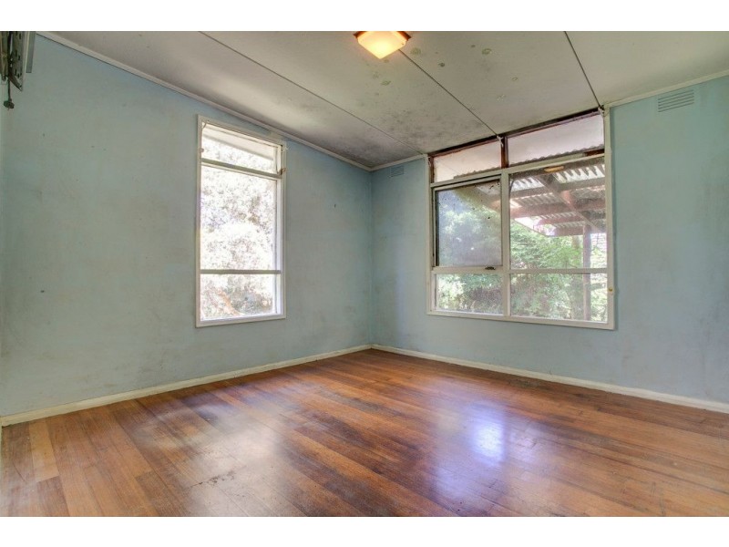 10 Vaughan Road, Ferntree Gully VIC 3156