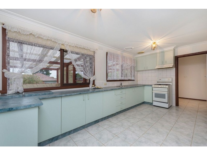 42 Piperita Road, Ferntree Gully VIC 3156