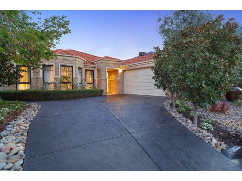 23 Regency Drive, Kilsyth South VIC 3137