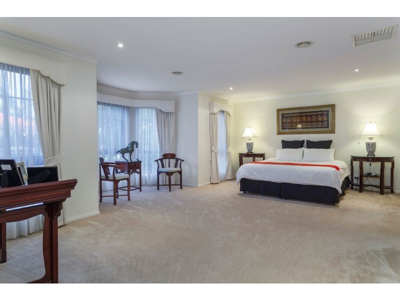 23 Regency Drive, Kilsyth South VIC 3137