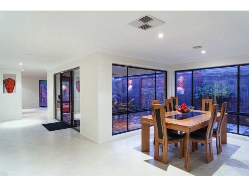 23 Regency Drive, Kilsyth South VIC 3137