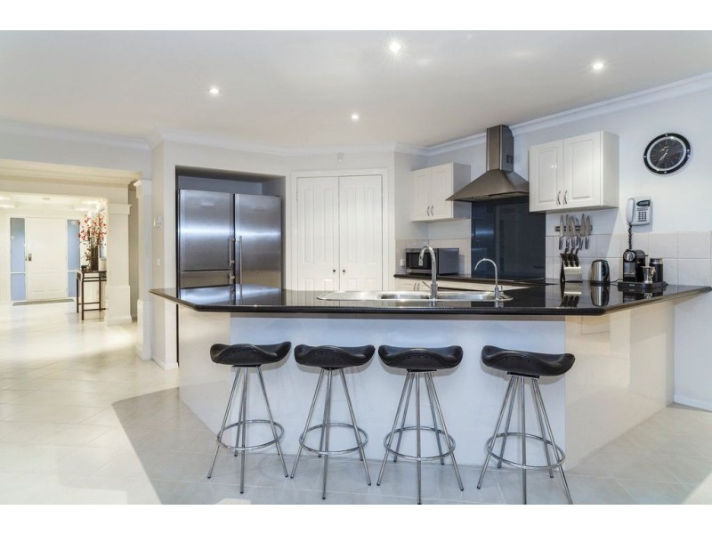 23 Regency Drive, Kilsyth South VIC 3137