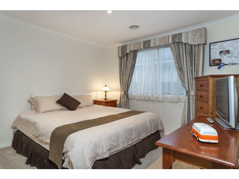 23 Regency Drive, Kilsyth South VIC 3137