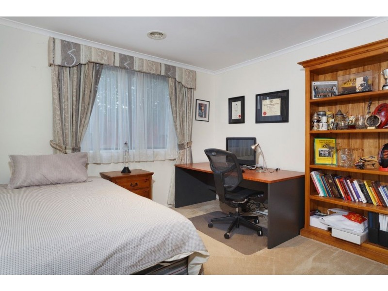 23 Regency Drive, Kilsyth South VIC 3137