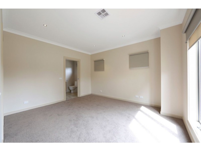 1/34 Devenish Road, Boronia VIC 3155