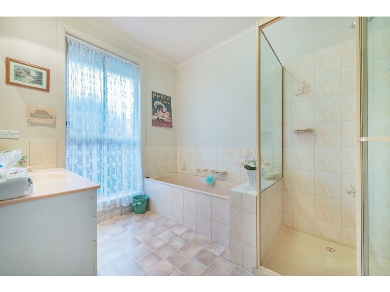 2/37 Hutton Avenue, Ferntree Gully VIC 3156