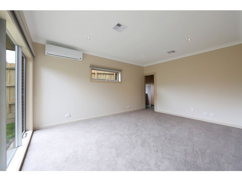 2/34 Devenish Road, Boronia VIC 3155