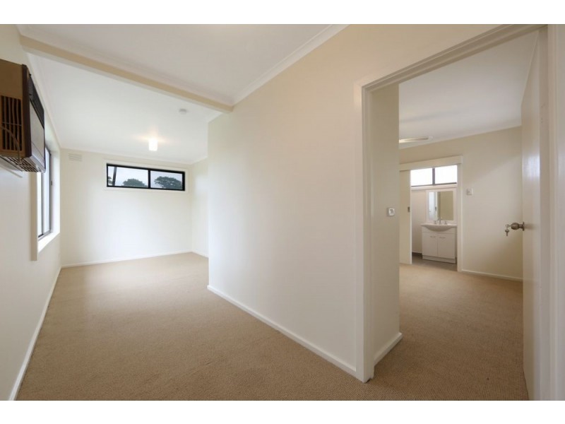 39 Canterbury Road, Montrose VIC 3765