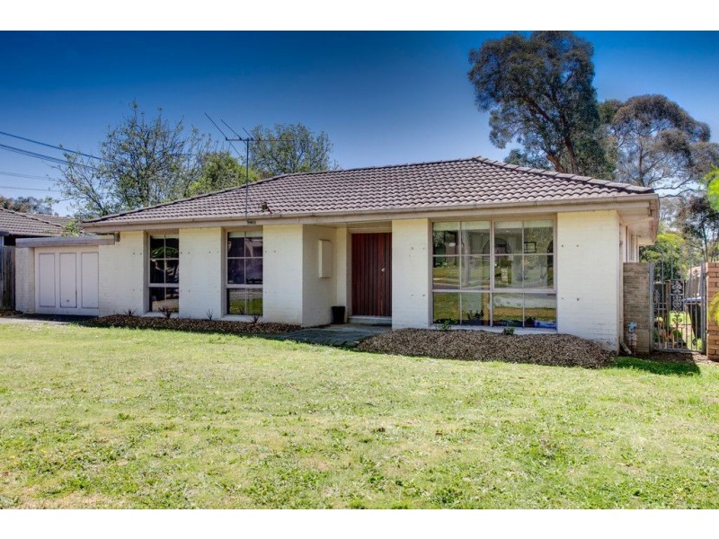 4 Fairlawn Place, Bayswater VIC 3153