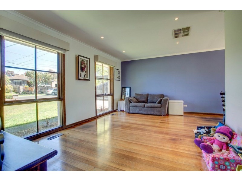 4 Fairlawn Place, Bayswater VIC 3153