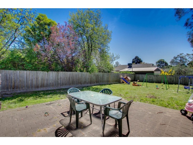 4 Fairlawn Place, Bayswater VIC 3153