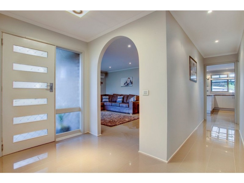 4 Paramount Avenue, Kilsyth VIC 3137