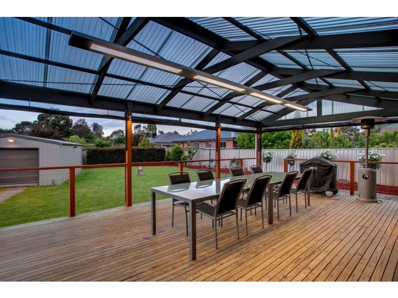 4 Paramount Avenue, Kilsyth VIC 3137
