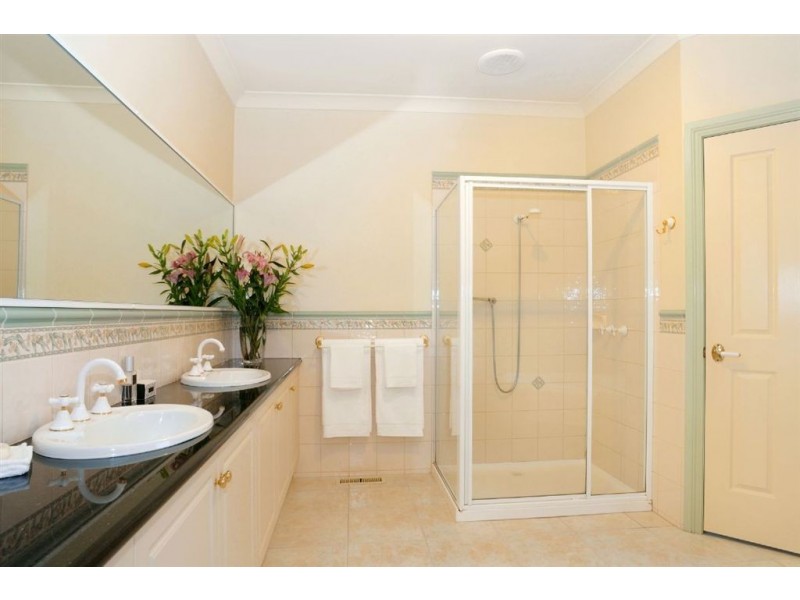 6 Greenview Close, Lysterfield South VIC 3156