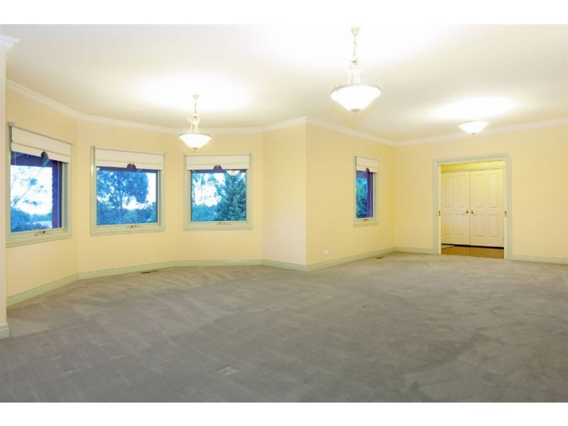 6 Greenview Close, Lysterfield South VIC 3156