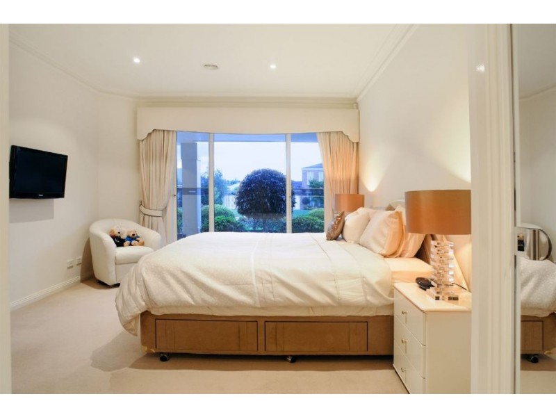 24 Grange Drive, Lysterfield VIC 3156