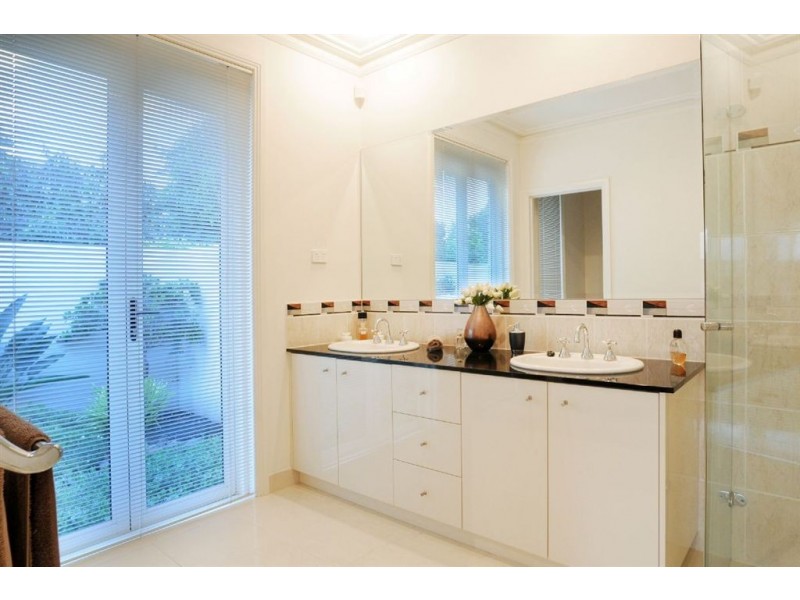 24 Grange Drive, Lysterfield VIC 3156