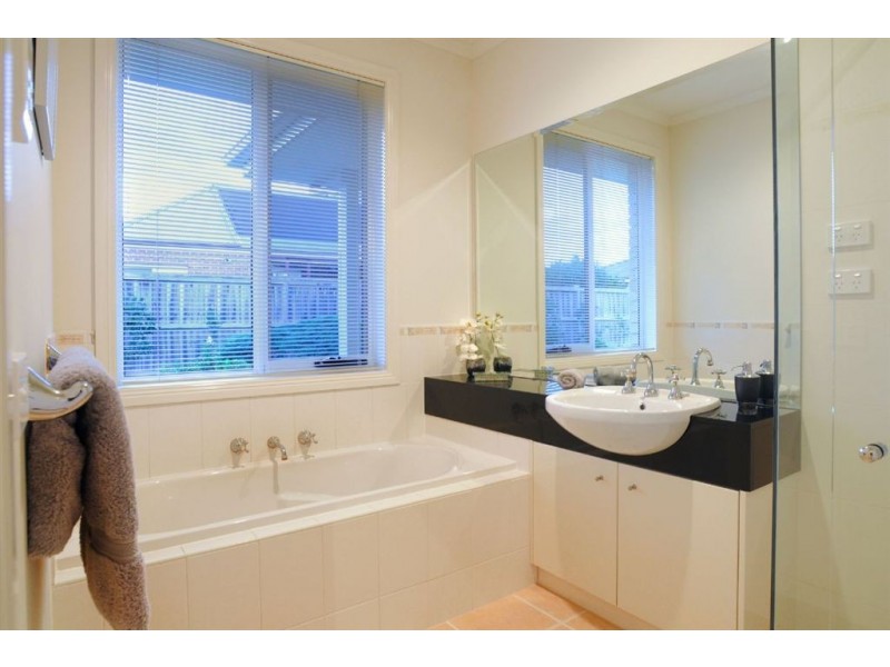 24 Grange Drive, Lysterfield VIC 3156