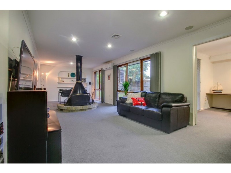 4 Chelmsford Court, Ferntree Gully VIC 3156