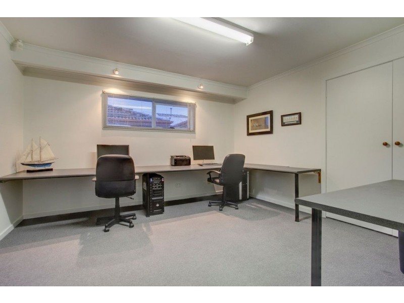 4 Chelmsford Court, Ferntree Gully VIC 3156