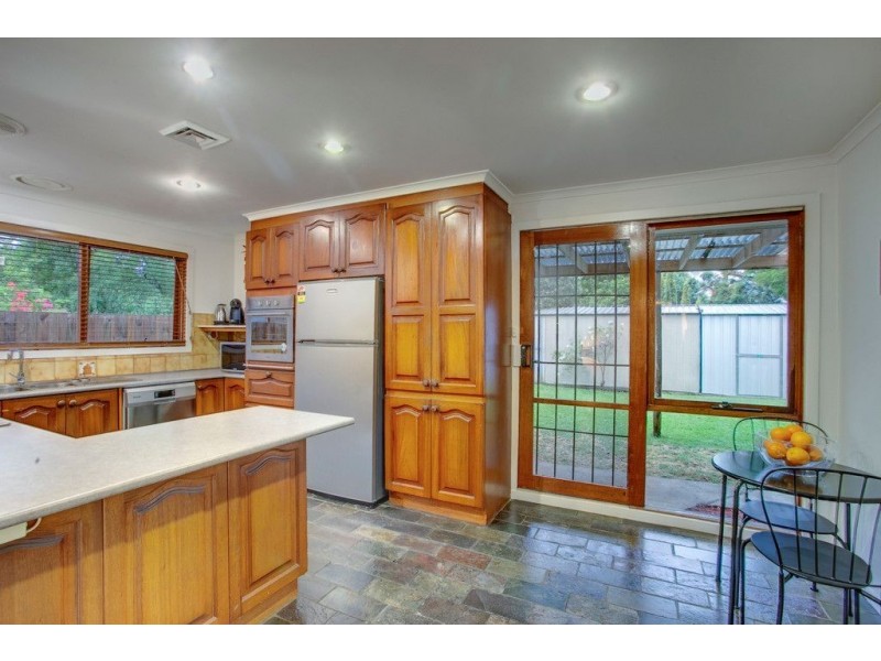 4 Chelmsford Court, Ferntree Gully VIC 3156