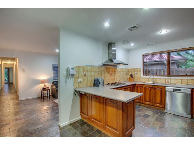 4 Chelmsford Court, Ferntree Gully VIC 3156