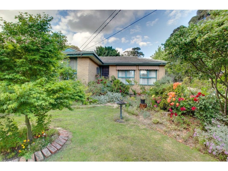 27 Alexander Crescent, Ferntree Gully VIC 3156