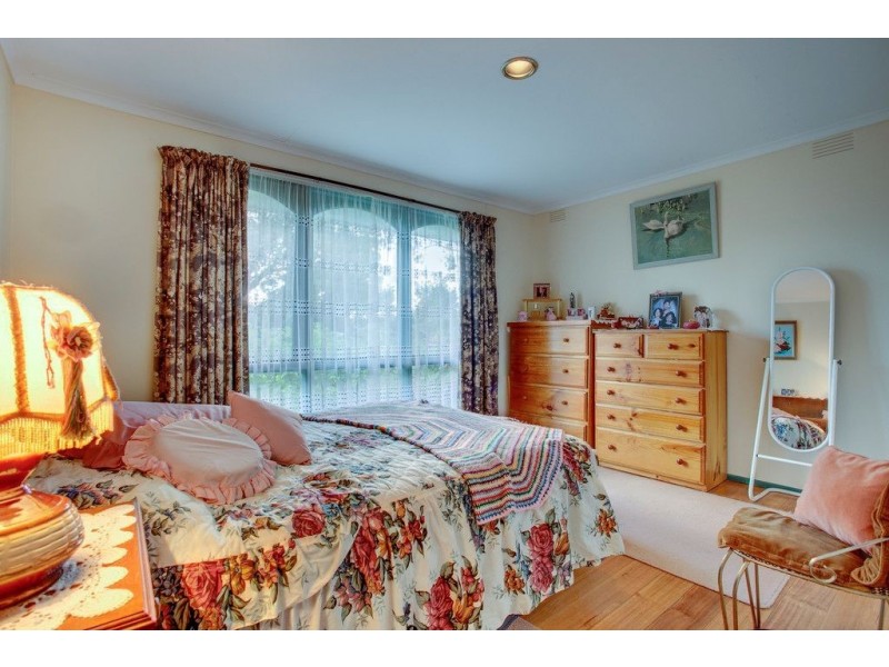 27 Alexander Crescent, Ferntree Gully VIC 3156
