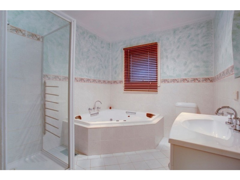 6 Buna Court, Boronia VIC 3155