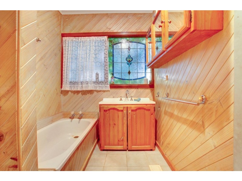 17 Bennett Street, Boronia VIC 3155