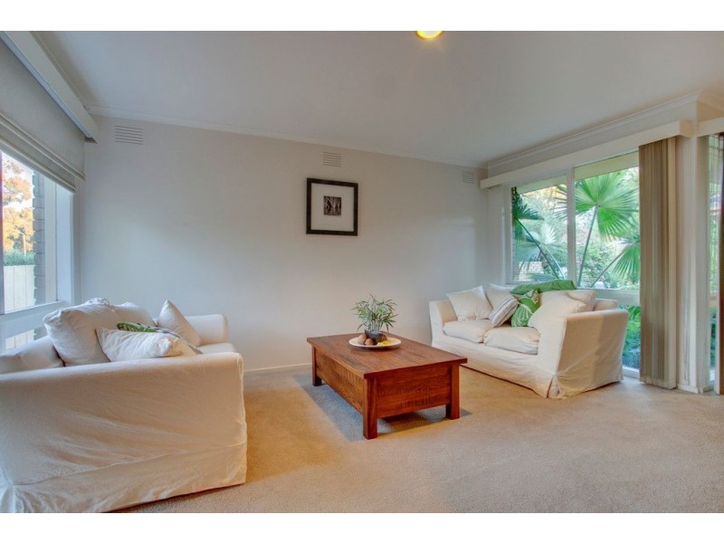 13 Newstead Way, Wantirna South VIC 3152