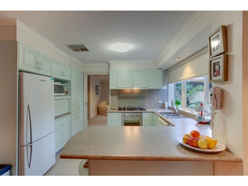 13 Newstead Way, Wantirna South VIC 3152