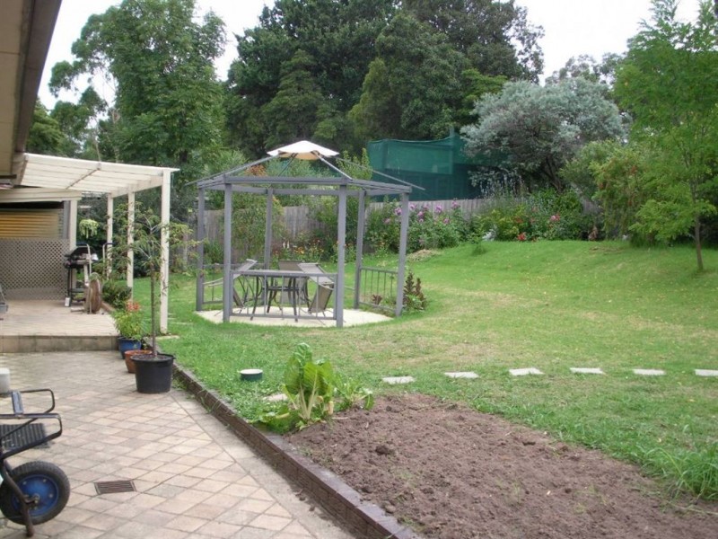 5 Augusta Road, The Basin VIC 3154