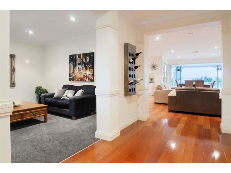 322 Hallam North Road, Lysterfield South VIC 3156