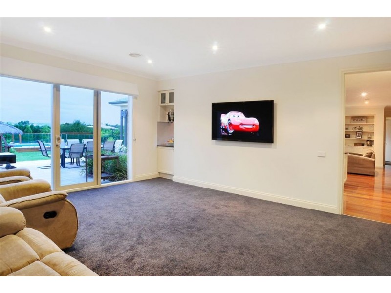 322 Hallam North Road, Lysterfield South VIC 3156