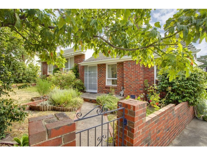 12 Bruce Crescent, Ferntree Gully VIC 3156