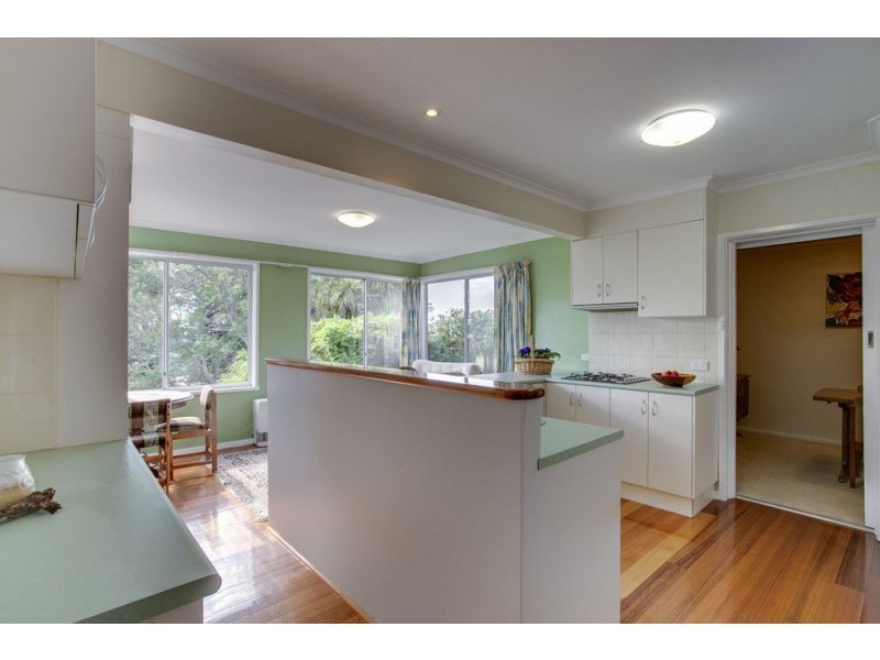 12 Bruce Crescent, Ferntree Gully VIC 3156