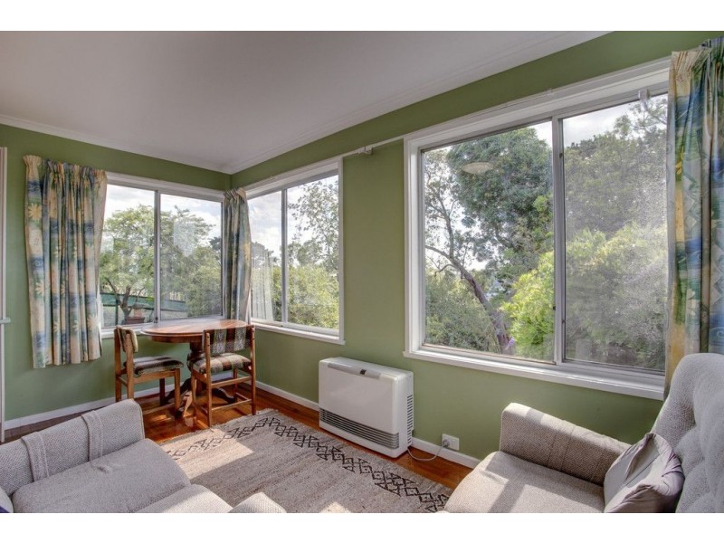 12 Bruce Crescent, Ferntree Gully VIC 3156