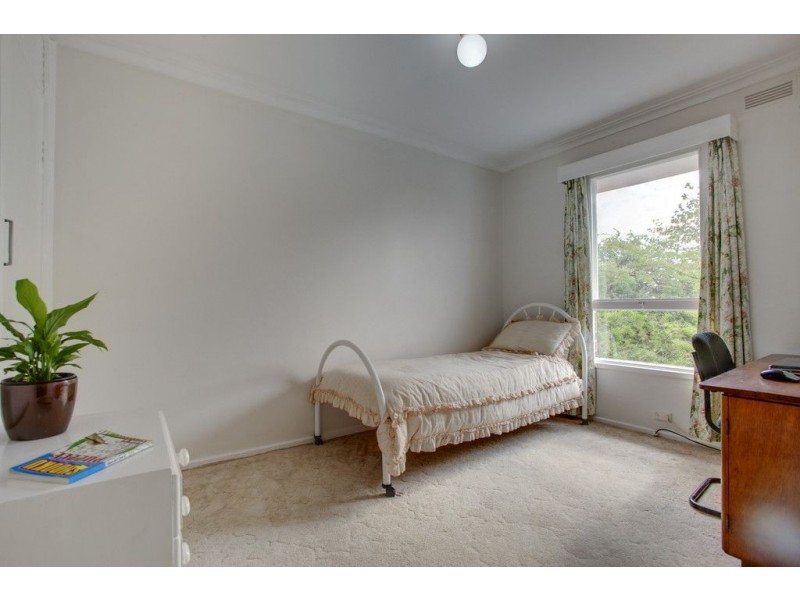 12 Bruce Crescent, Ferntree Gully VIC 3156