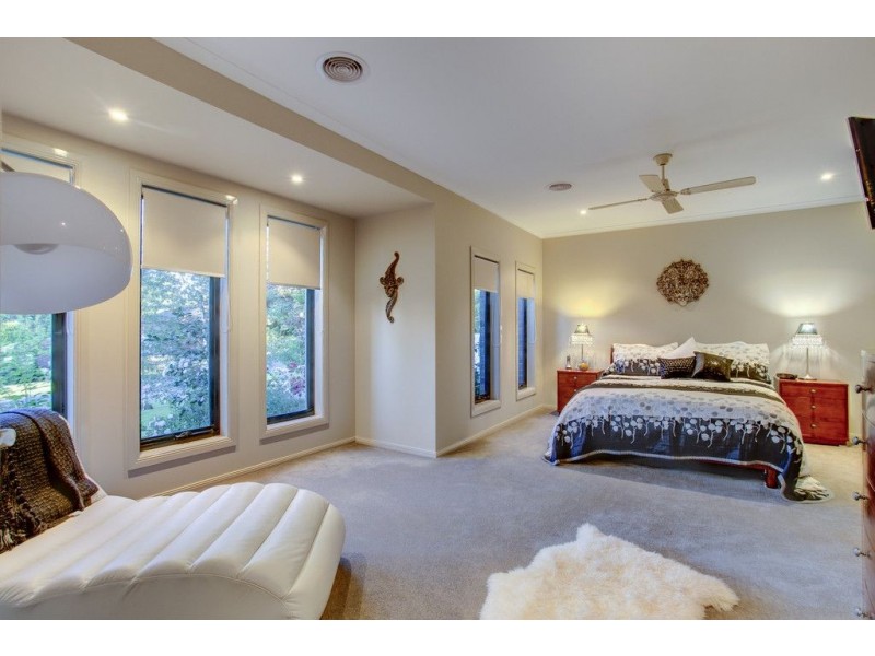 16 Mercia Avenue, The Basin VIC 3154