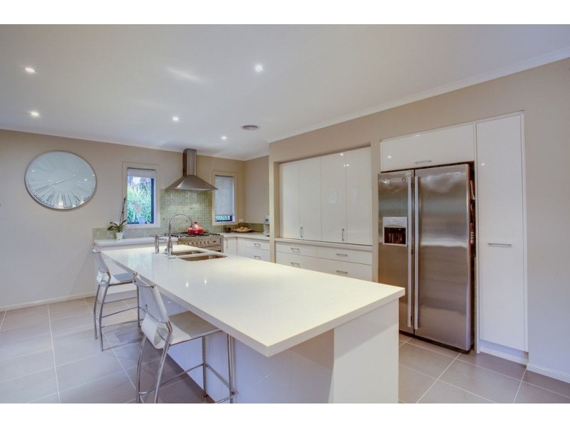 16 Mercia Avenue, The Basin VIC 3154