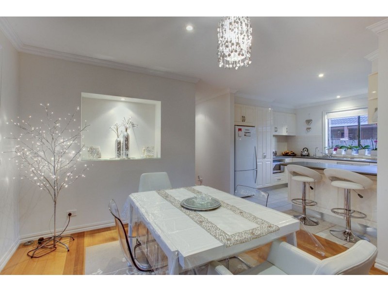 2/9 Murene Court, Boronia VIC 3155