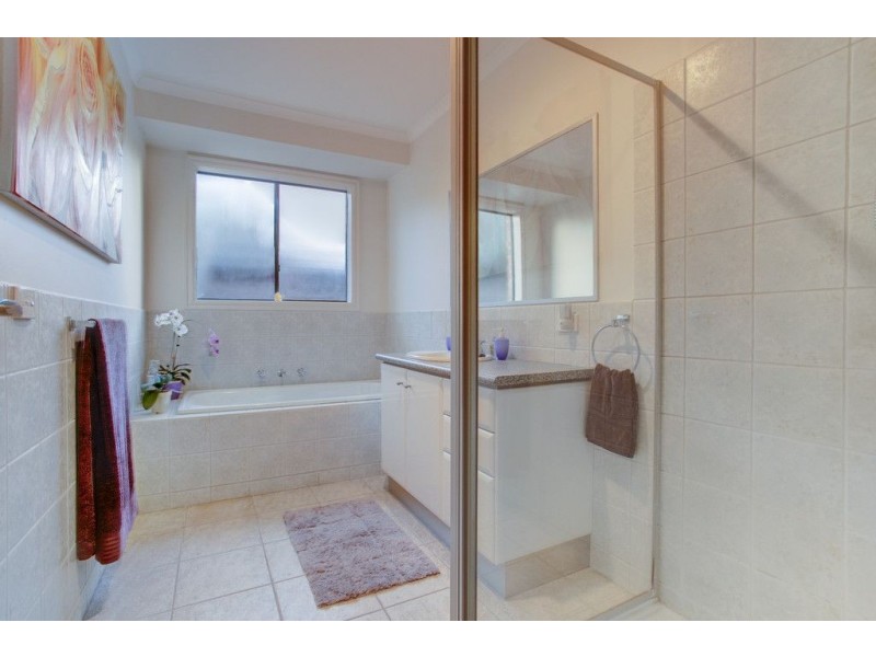 2/9 Murene Court, Boronia VIC 3155