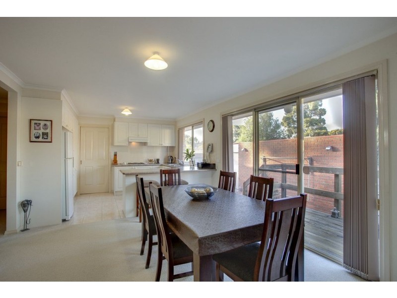 2/50 Kanooka Road, Wantirna South VIC 3152