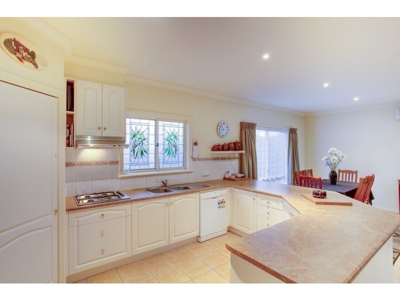 2/66 Tulip Crescent, Boronia VIC 3155